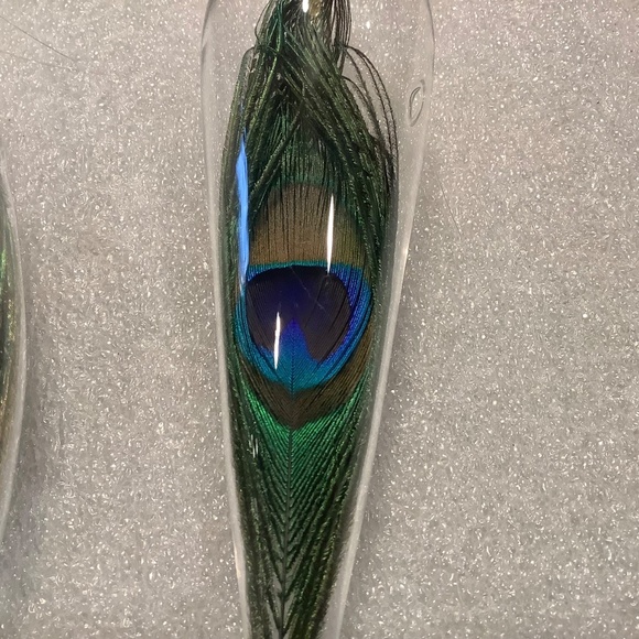 Vintage Glass Teardrop Christmas Ornament with Peacock Feather Inside Set of 3 - Picture 4 of 10